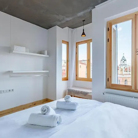 Apartamento Chic Flat W Terrace 5 Min To Red Church In Fatih