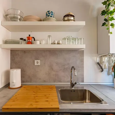 Chic Flat W Terrace 5 Min To Red Church In Fatih *