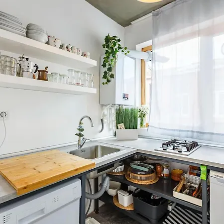 Chic Flat W Terrace 5 Min To Red Church In Fatih Apartamento *