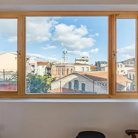 Apartamento Chic Flat W Terrace 5 Min To Red Church In Fatih Estambul