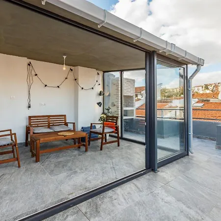 Chic Flat W Terrace 5 Min To Red Church In Fatih Estambul