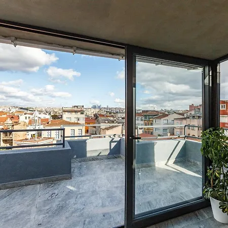 Chic Flat W Terrace 5 Min To Red Church In Fatih Istanbul